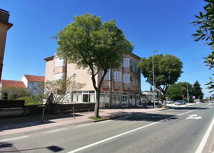 Lana * Novi Vinodolski